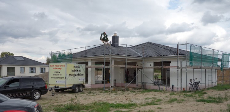 auf zum Richtfest ,die Jungs waren zu schnell aber das muß sein auch mit Dachstein